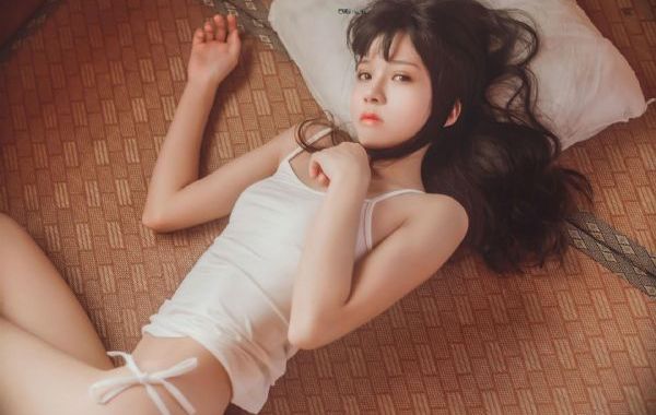 《初尝禁果》高清在线观看