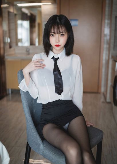 无意间变成狗被喜欢的女生捡回家